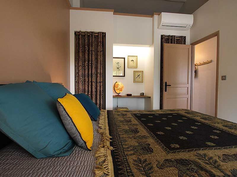 Les Interieurs D'Angele Bed and Breakfast Pernes-les-Fontaines Εξωτερικό φωτογραφία