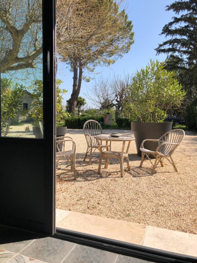 Les Interieurs D'Angele Bed and Breakfast Pernes-les-Fontaines Εξωτερικό φωτογραφία