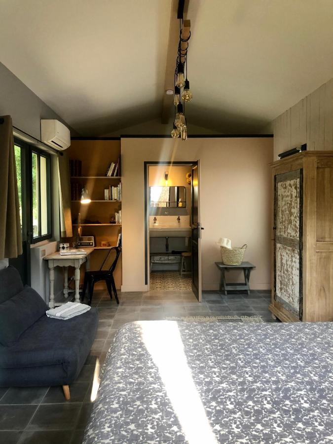 Les Interieurs D'Angele Bed and Breakfast Pernes-les-Fontaines Εξωτερικό φωτογραφία