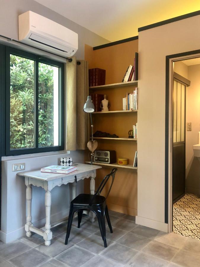 Les Interieurs D'Angele Bed and Breakfast Pernes-les-Fontaines Εξωτερικό φωτογραφία