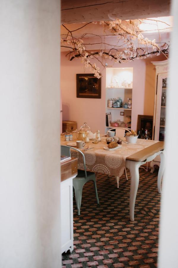 Les Interieurs D'Angele Bed and Breakfast Pernes-les-Fontaines Εξωτερικό φωτογραφία
