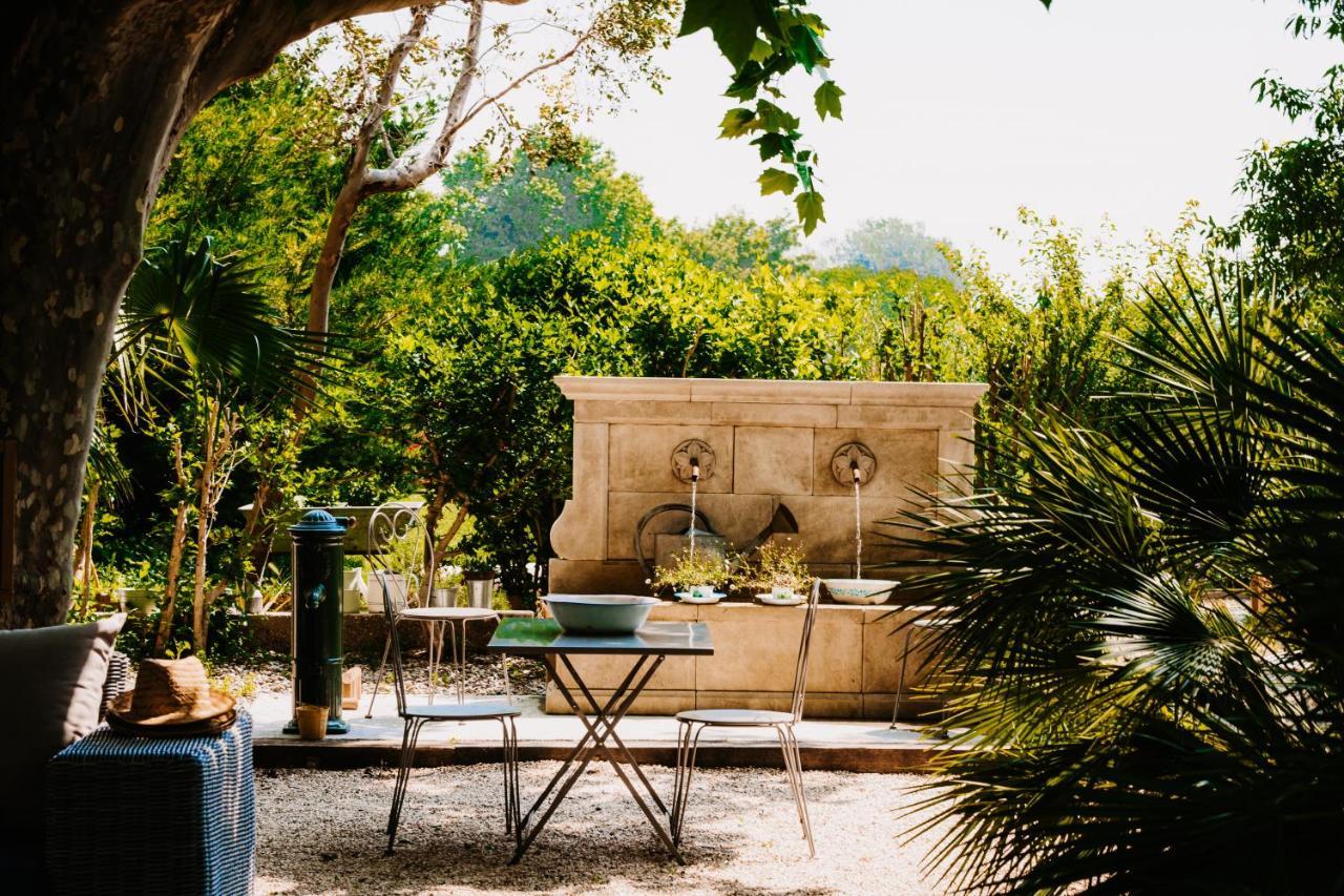 Les Interieurs D'Angele Bed and Breakfast Pernes-les-Fontaines Εξωτερικό φωτογραφία